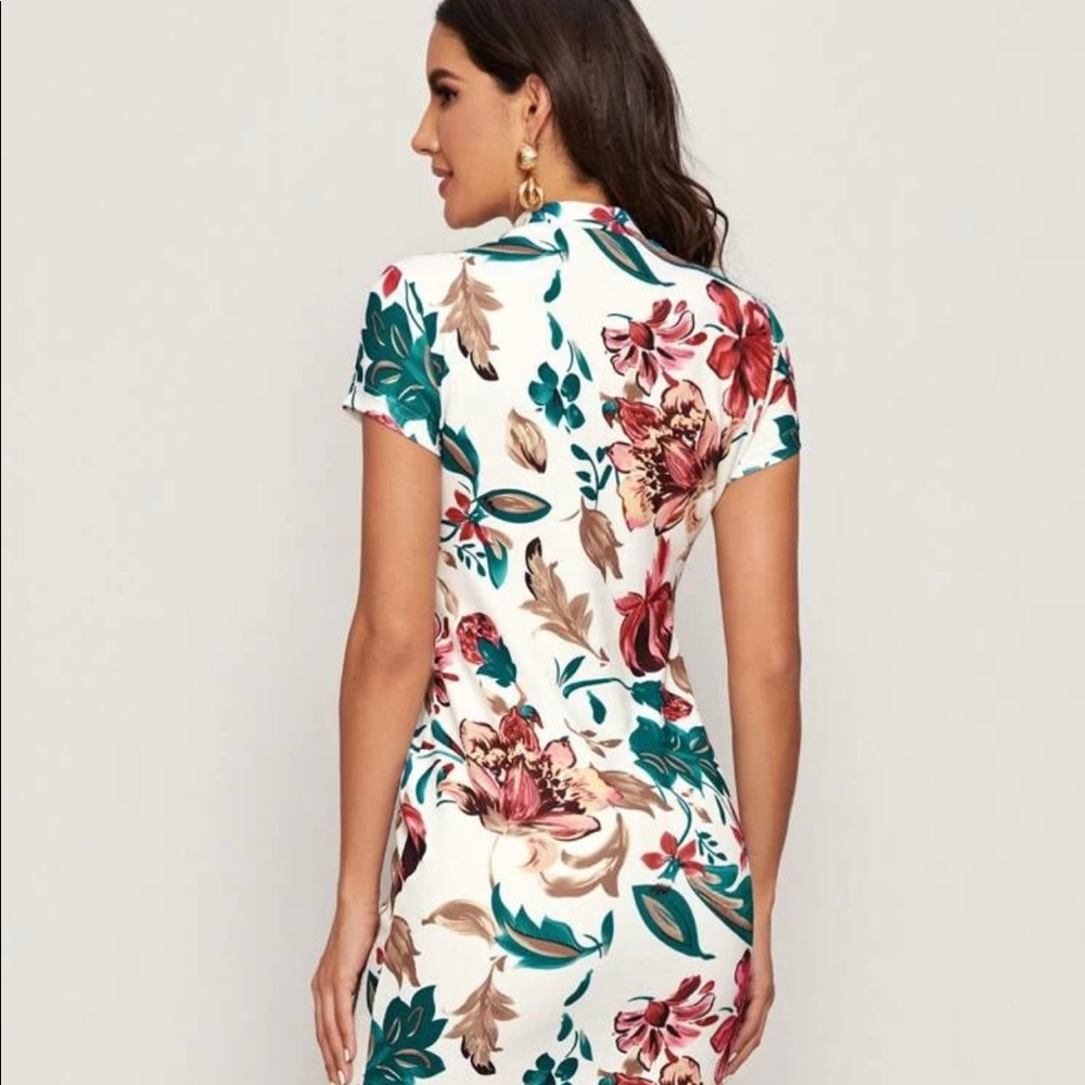 🤩HP🤩Mock neck floral midi dress - Picture 3 of 8